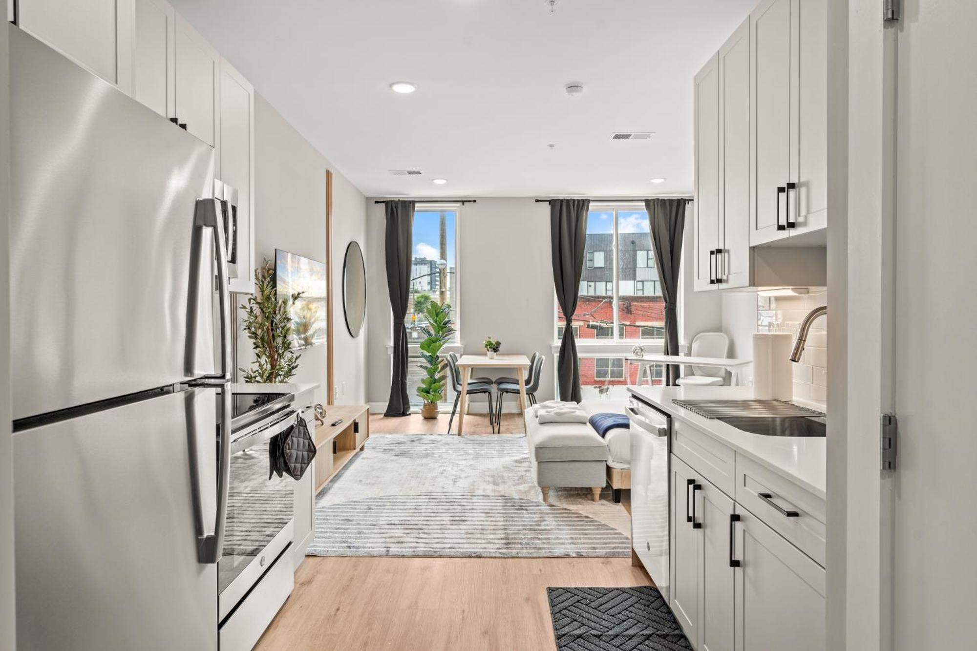 Apartment Apartmint At Five On Canal - *