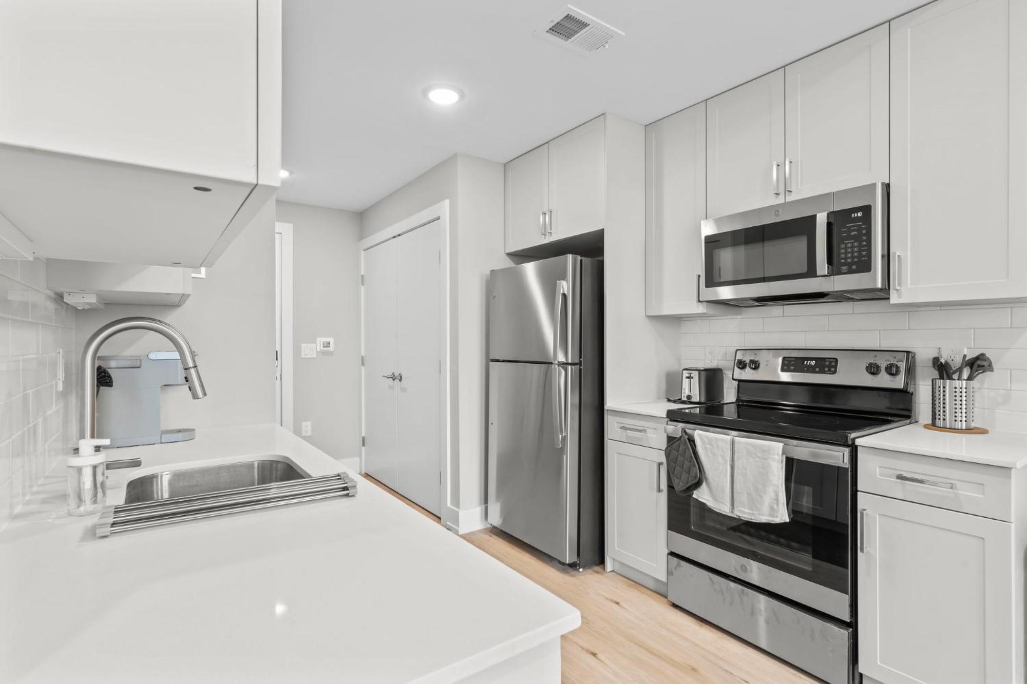 Apartment Apartmint At Five On Canal -
