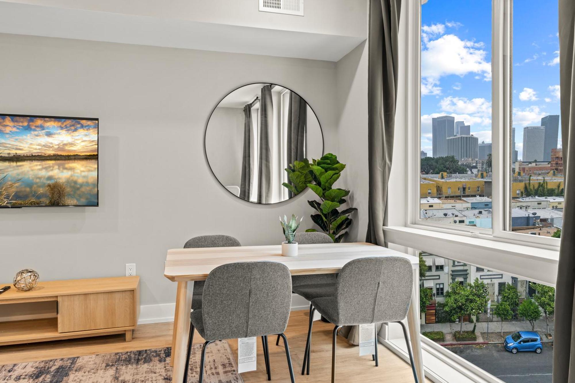 Apartmint At Five On Canal - * Philadelphia