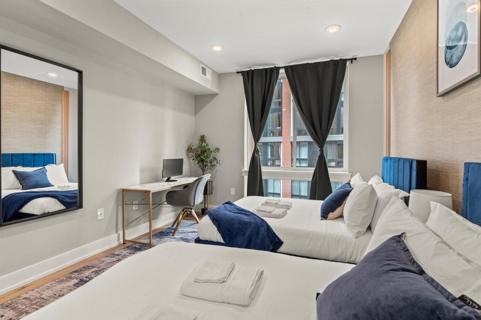 Apartmint At Five On Canal - *