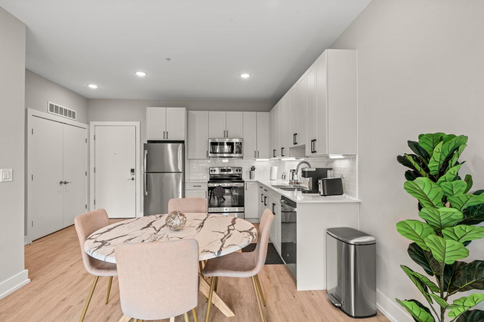 Apartmint At Five On Canal -