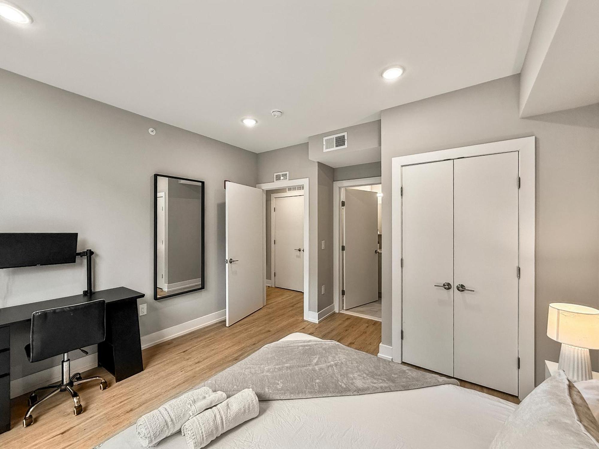 Apartmint At Five On Canal - Philadelphia